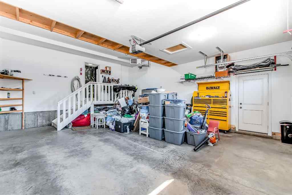 MLS® A2254935 - 48 Hamptons Crescent SE in SE Southridge Medicine Hat, Residential