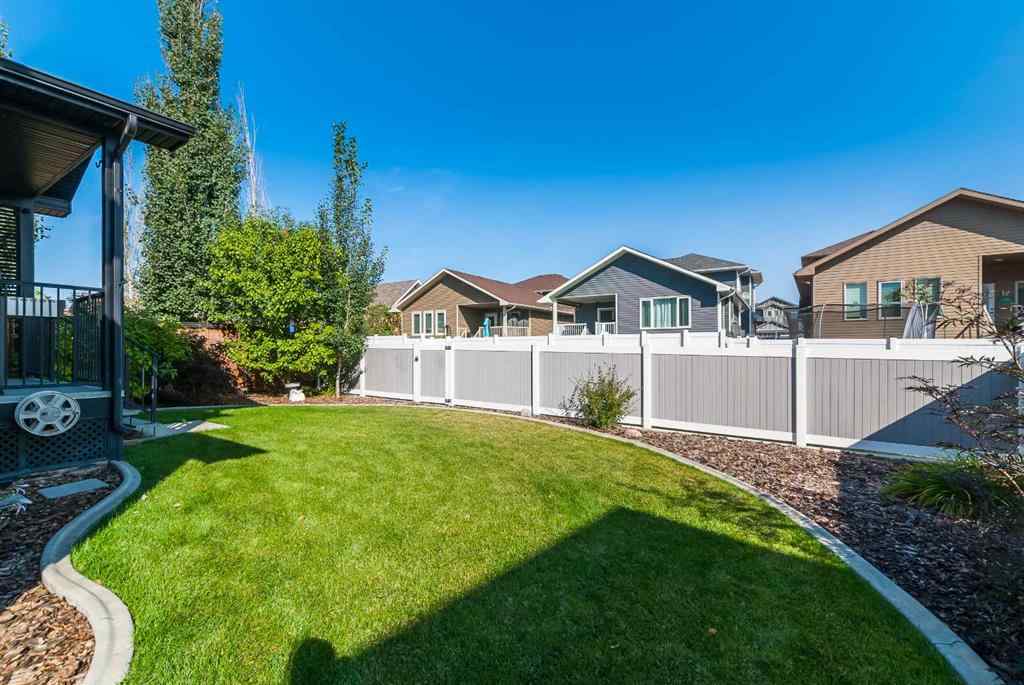 MLS® A2254935 - 48 Hamptons Crescent SE in SE Southridge Medicine Hat, Residential