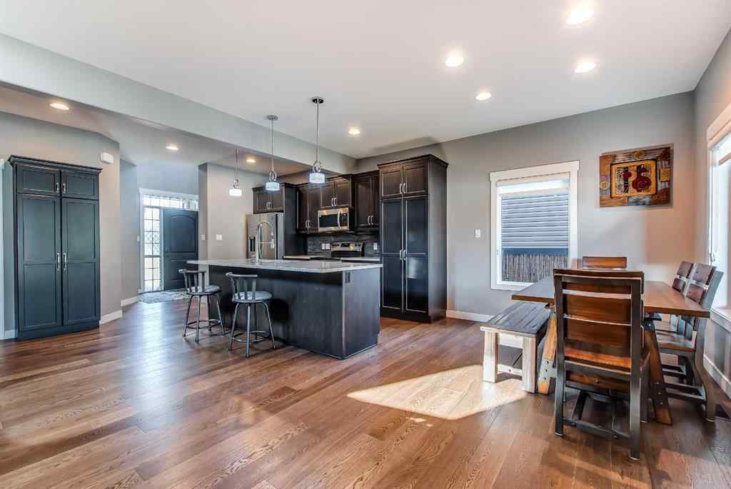 MLS® A2254935 - 48 Hamptons Crescent SE in SE Southridge Medicine Hat, Residential