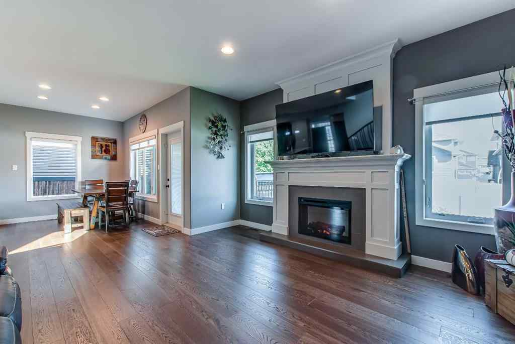 MLS® A2254935 - 48 Hamptons Crescent SE in SE Southridge Medicine Hat, Residential