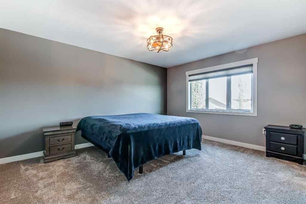 MLS® A2254935 - 48 Hamptons Crescent SE in SE Southridge Medicine Hat, Residential