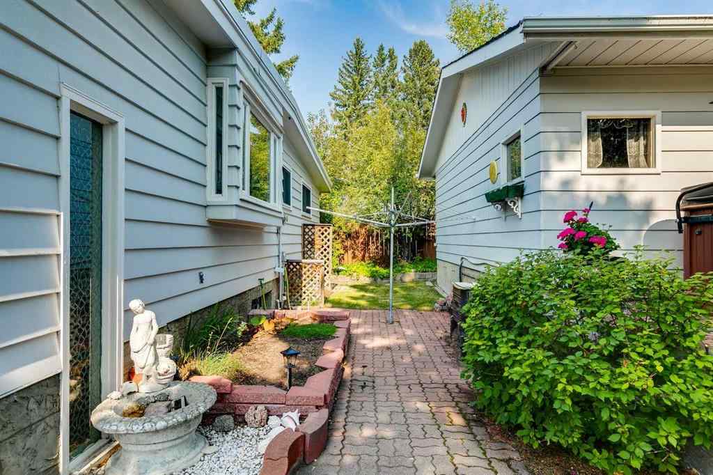 MLS® A2254936 - 2031 Palisprior Road SW in Palliser Calgary, Residential