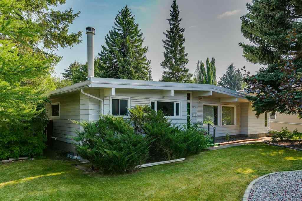 MLS® A2254936 - 2031 Palisprior Road SW in Palliser Calgary, Residential