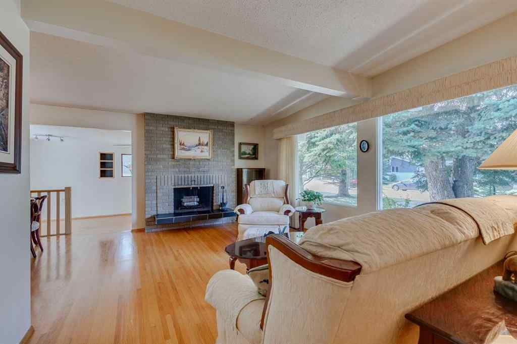 MLS® A2254936 - 2031 Palisprior Road SW in Palliser Calgary, Residential