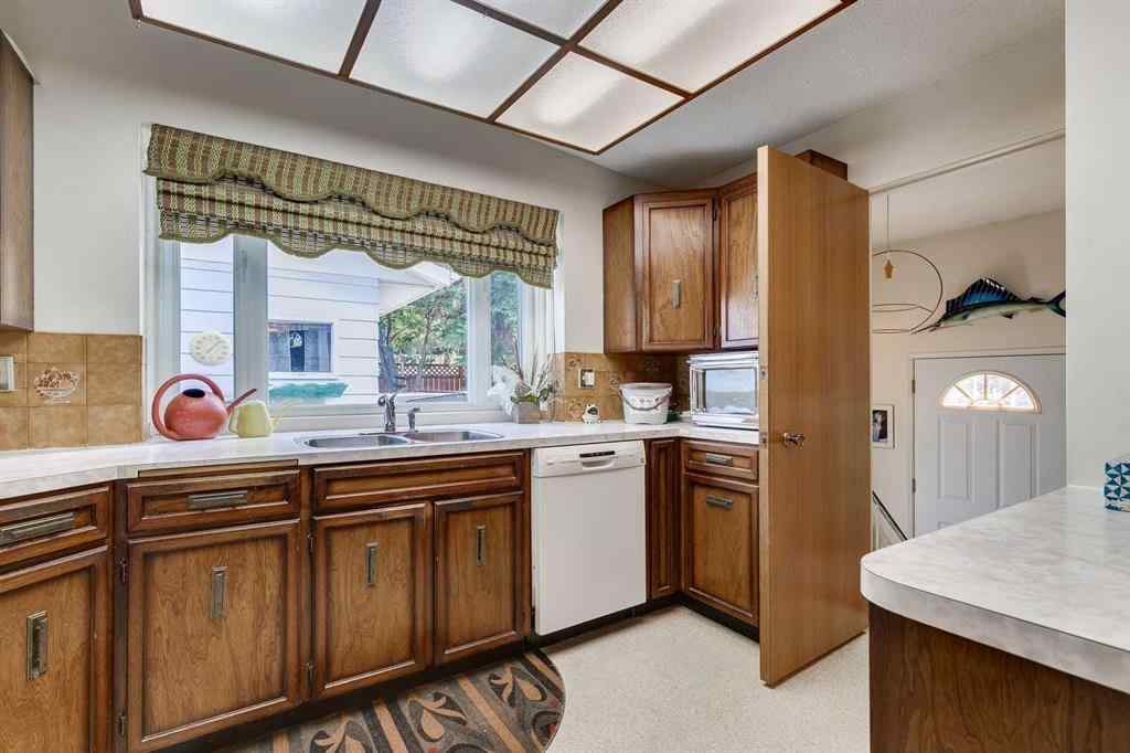 MLS® A2254936 - 2031 Palisprior Road SW in Palliser Calgary, Residential