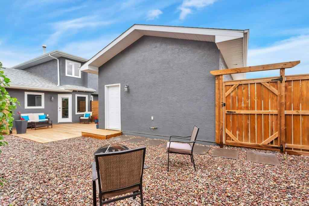 MLS® A2254938 - 167 Douglas Avenue  in Deer Park Estates Red Deer, Residential
