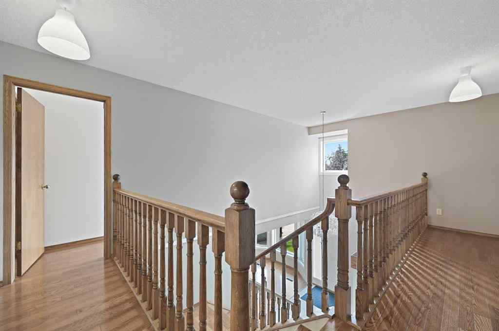MLS® A2254943 - 8 Edgeridge Way NW in Edgemont Calgary, Residential