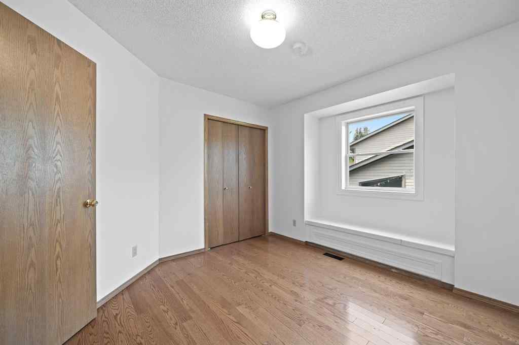 MLS® A2254943 - 8 Edgeridge Way NW in Edgemont Calgary, Residential