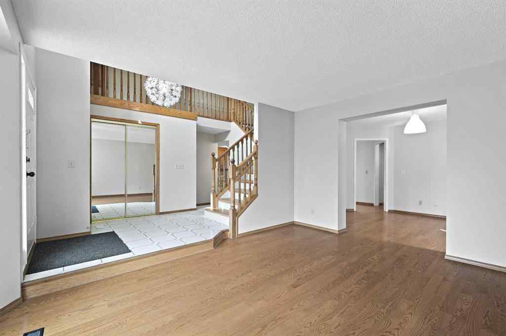 MLS® A2254943 - 8 Edgeridge Way NW in Edgemont Calgary, Residential