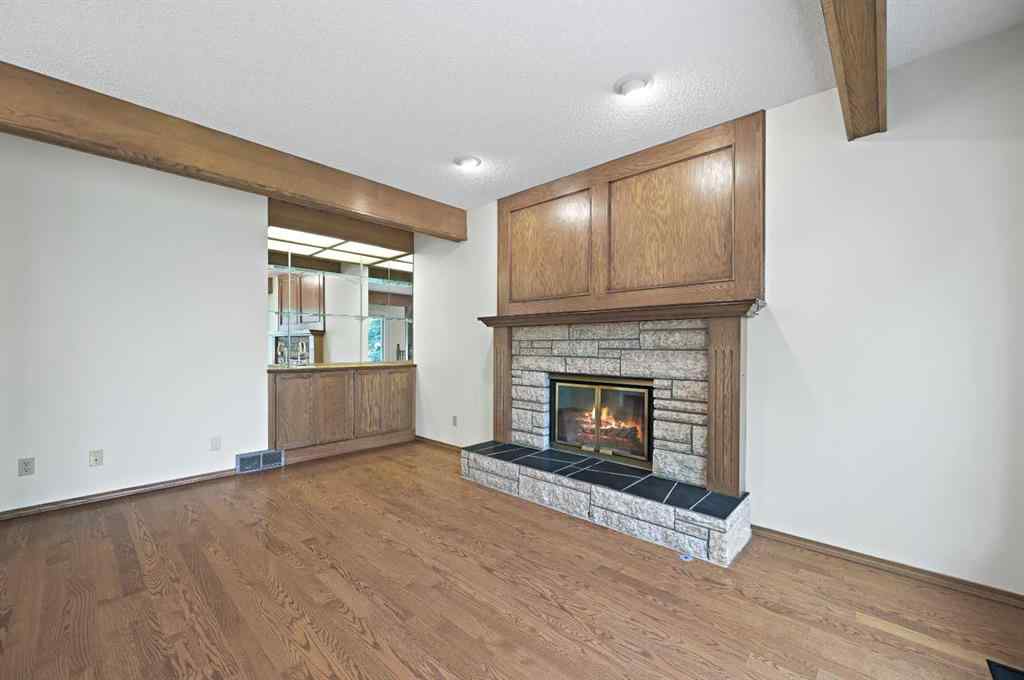 MLS® A2254943 - 8 Edgeridge Way NW in Edgemont Calgary, Residential