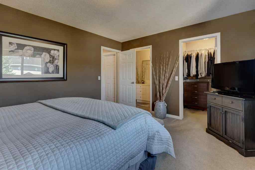 MLS® A2254949 - 105 Hillview Terrace  in Hillview Estates Strathmore, Residential