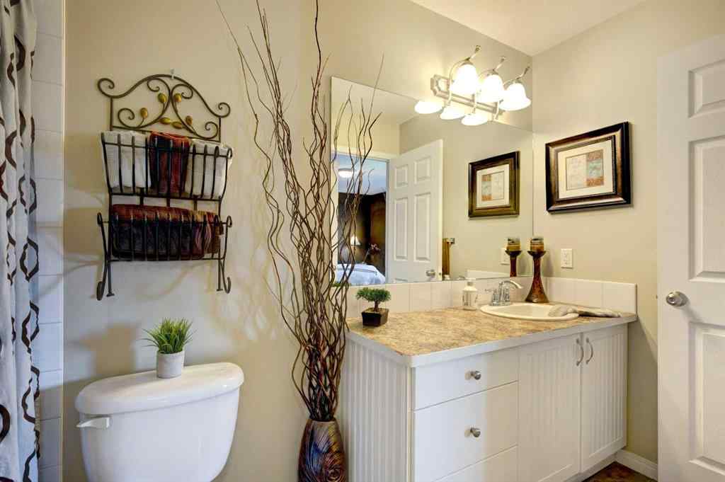 MLS® A2254949 - 105 Hillview Terrace  in Hillview Estates Strathmore, Residential