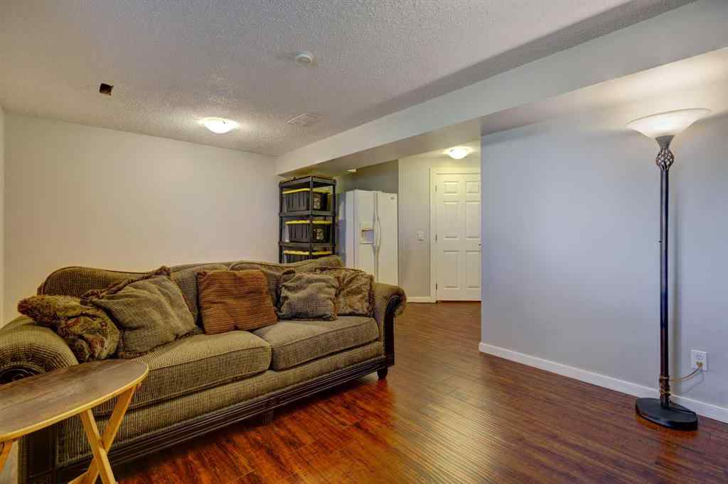 MLS® A2254949 - 105 Hillview Terrace  in Hillview Estates Strathmore, Residential