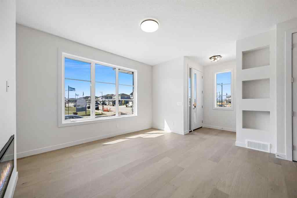 MLS® A2254955 - 21 Southborough Lane  in Southbow Landing Cochrane, Residential