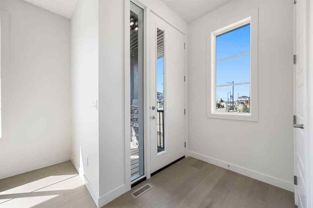 MLS® A2254955 - 21 Southborough Lane  in Southbow Landing Cochrane, Residential