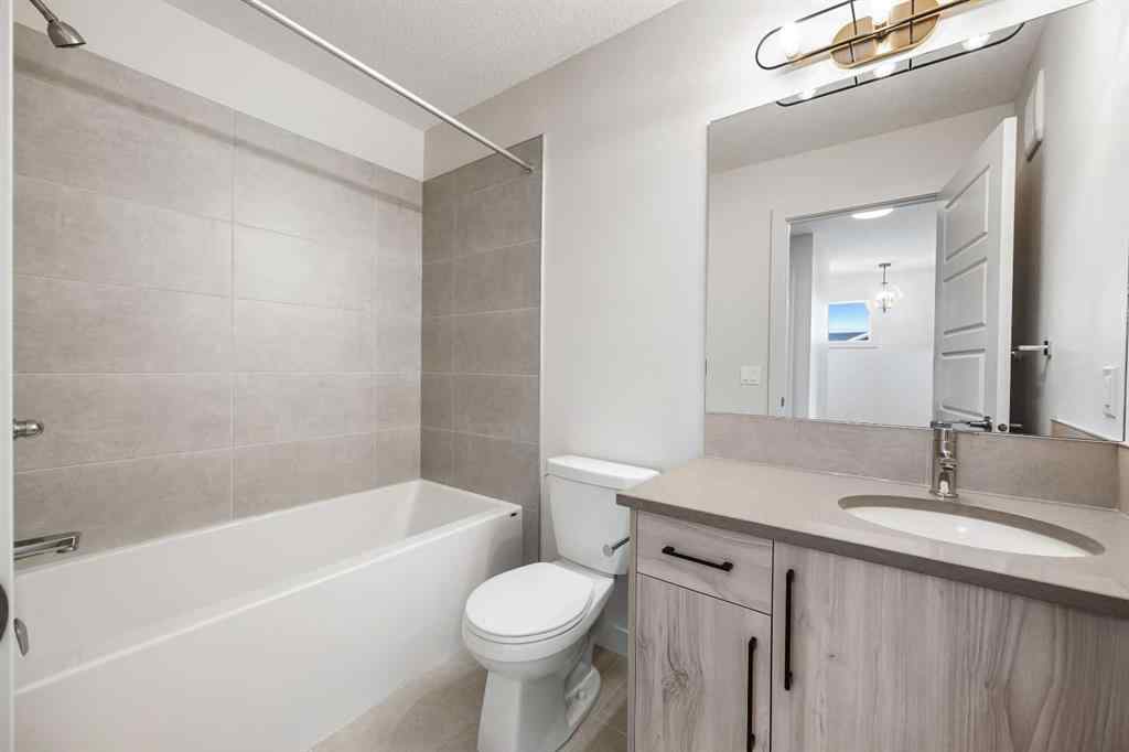 MLS® A2254955 - 21 Southborough Lane  in Southbow Landing Cochrane, Residential