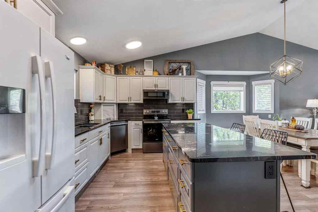 MLS® A2254969 - 4513 51 Avenue  in NONE Taber, Residential