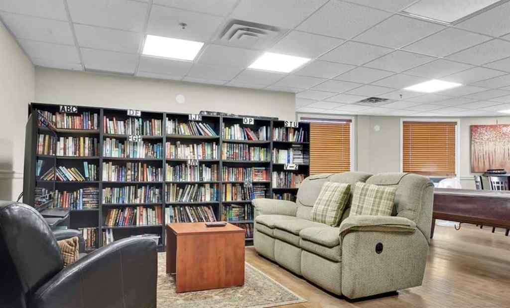 MLS® A2254972 - Unit ##116 5040 53 Street  in Downtown Sylvan Lake, Residential
