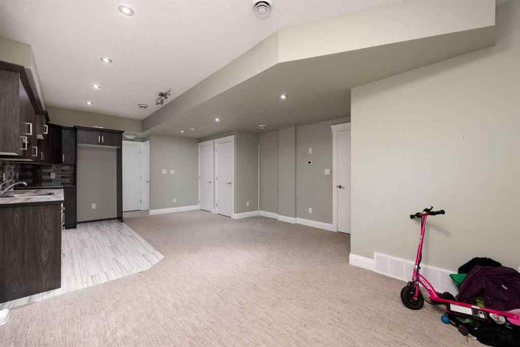 MLS® A2254976 - 337 Collicott Drive  in Parsons North Fort McMurray, Residential