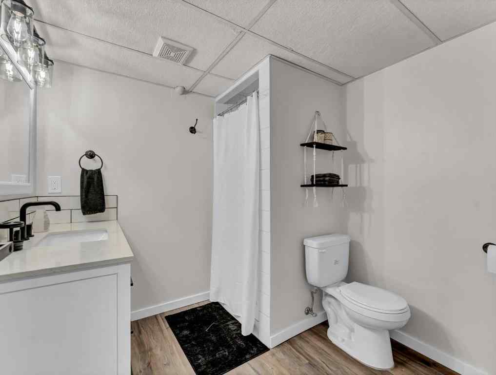 MLS® A2254977 - 5 Noble Court SW in SW Hill Medicine Hat, Residential