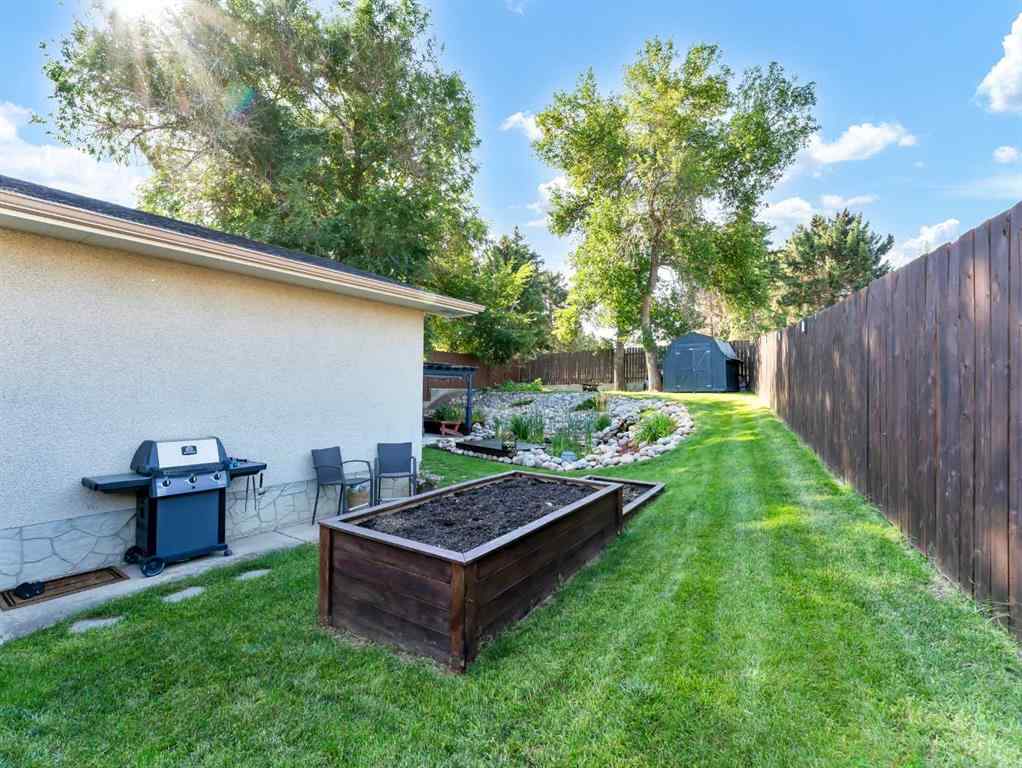 MLS® A2254977 - 5 Noble Court SW in SW Hill Medicine Hat, Residential