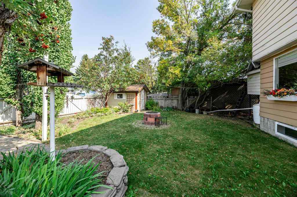 MLS® A2254981 - 5702 48 Avenue  in Downtown Lacombe Lacombe, Residential
