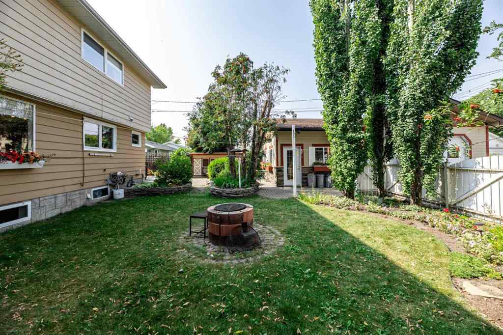MLS® A2254981 - 5702 48 Avenue  in Downtown Lacombe Lacombe, Residential