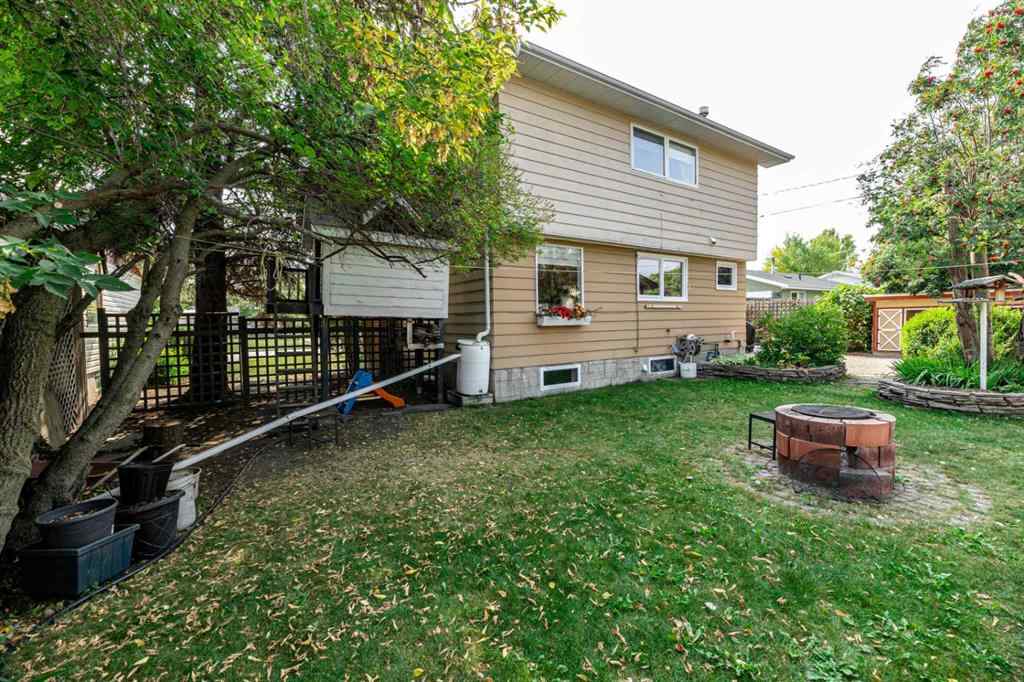 MLS® A2254981 - 5702 48 Avenue  in Downtown Lacombe Lacombe, Residential