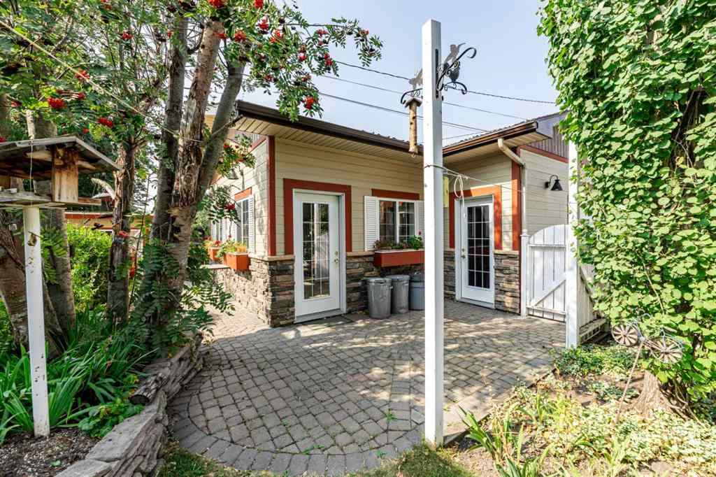 MLS® A2254981 - 5702 48 Avenue  in Downtown Lacombe Lacombe, Residential