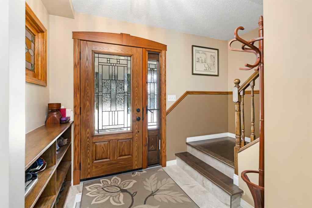 MLS® A2254981 - 5702 48 Avenue  in Downtown Lacombe Lacombe, Residential
