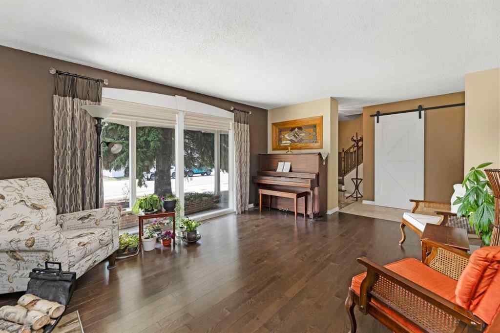 MLS® A2254981 - 5702 48 Avenue  in Downtown Lacombe Lacombe, Residential