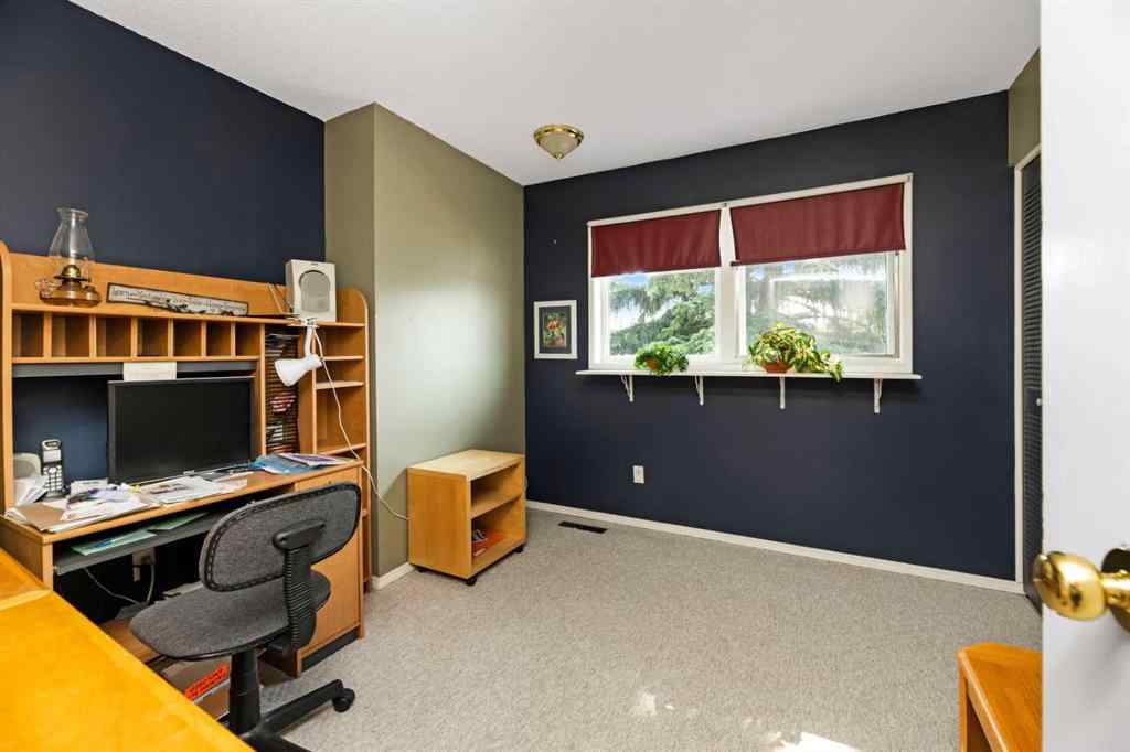 MLS® A2254981 - 5702 48 Avenue  in Downtown Lacombe Lacombe, Residential