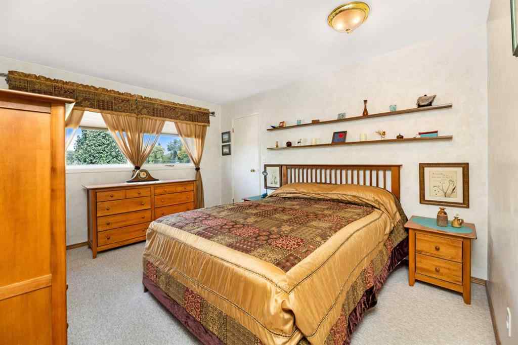 MLS® A2254981 - 5702 48 Avenue  in Downtown Lacombe Lacombe, Residential