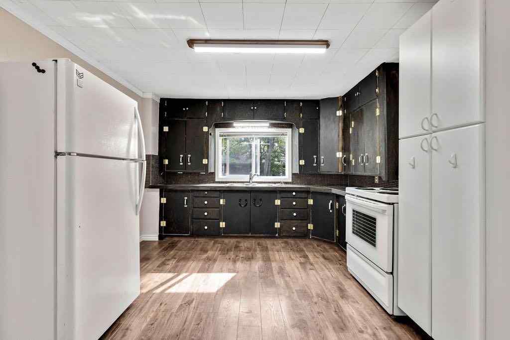 MLS® A2254984 - 216 Royalties Crescent  in NONE Longview, Residential
