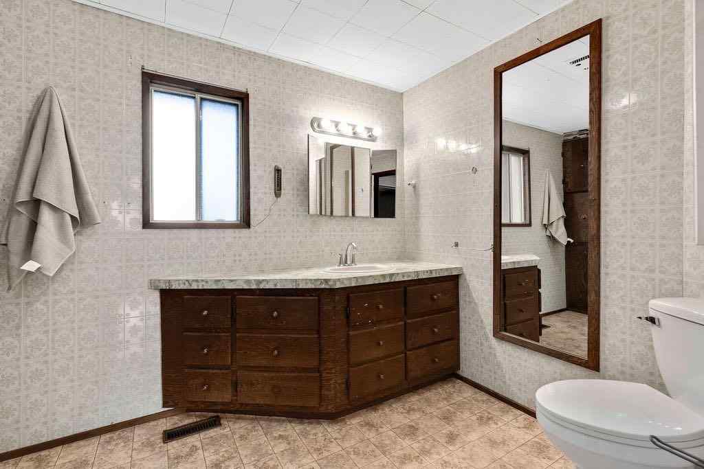 MLS® A2254984 - 216 Royalties Crescent  in NONE Longview, Residential