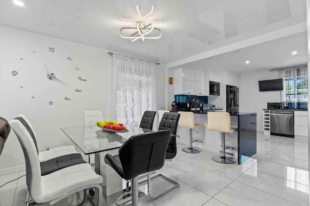 MLS® A2254985 - 343 Queen Tamara Way SE in Queensland Calgary, Residential