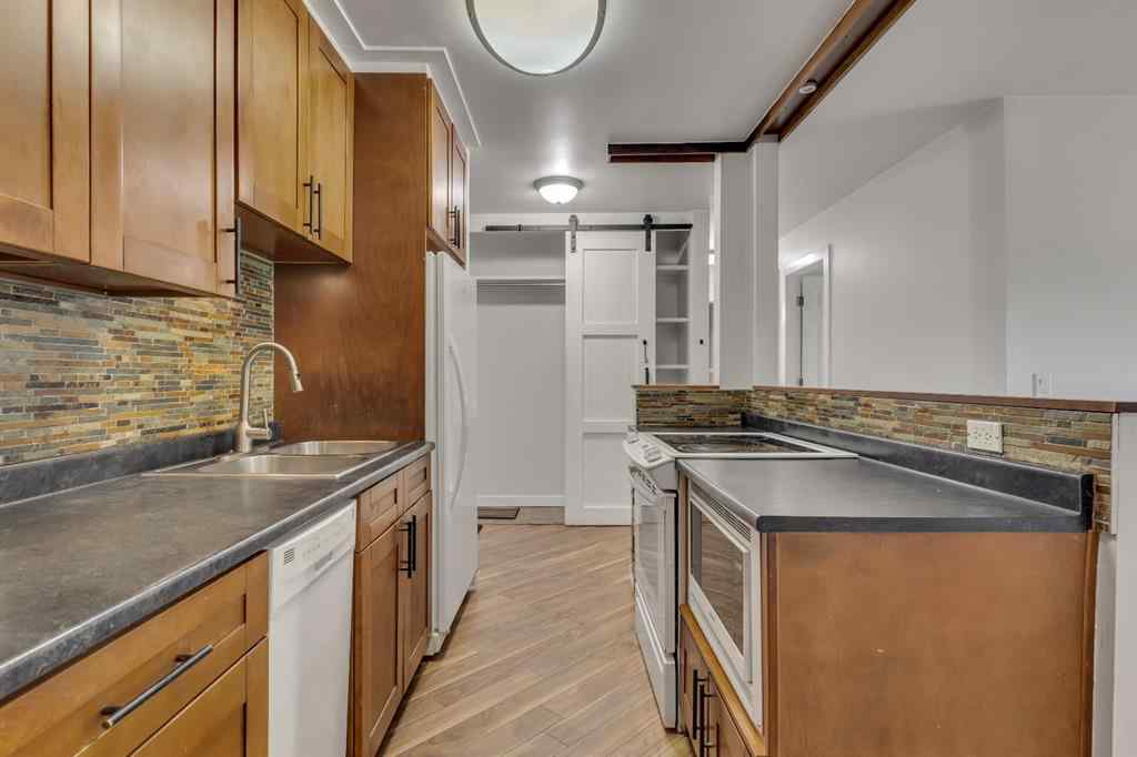 MLS® A2254989 - Unit #3303 4001C 49 Street NW in Varsity Calgary, Residential