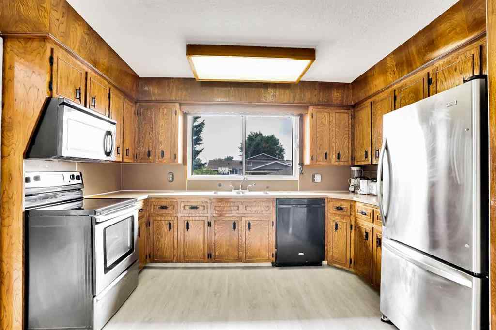 MLS® A2254990 - 228 Rundlemere Road NE in Rundle Calgary, Residential