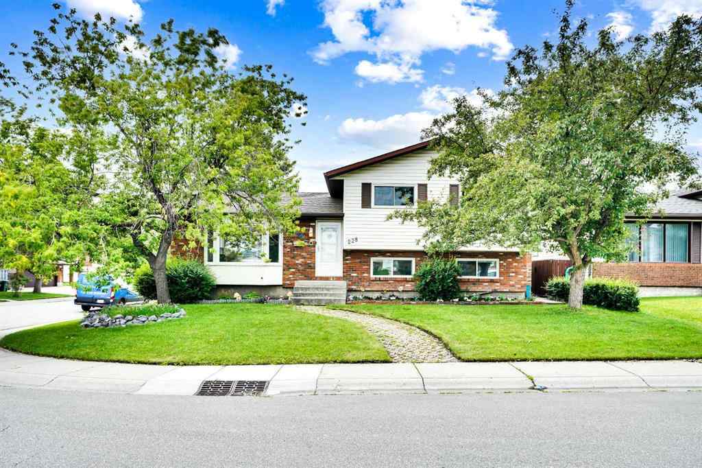 MLS® A2254990 - 228 Rundlemere Road NE in Rundle Calgary, Residential
