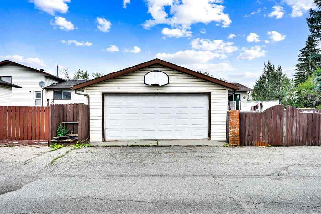 MLS® A2254990 - 228 Rundlemere Road NE in Rundle Calgary, Residential