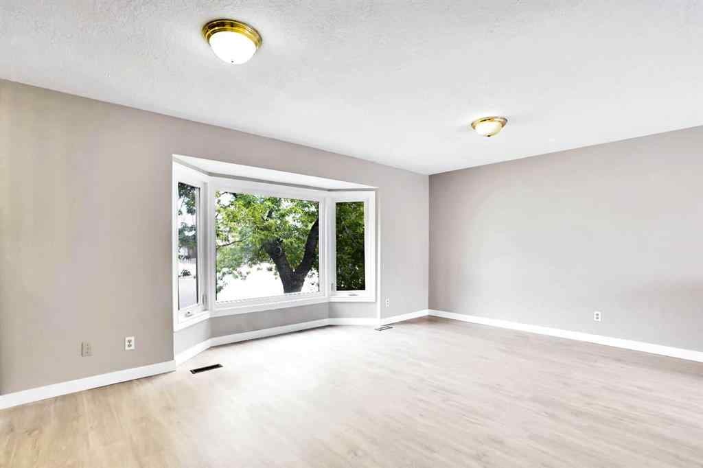 MLS® A2254990 - 228 Rundlemere Road NE in Rundle Calgary, Residential