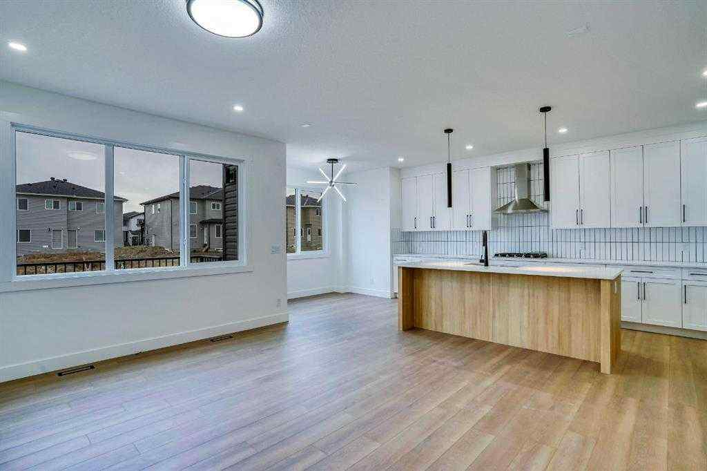 MLS® A2254991 - 28 Saddlecrest Manor NE in Saddle Ridge Calgary, Residential