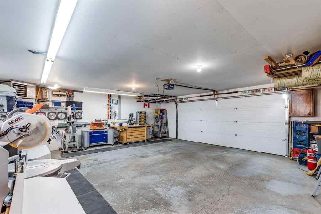 MLS® A2255000 - 1336 56 Avenue NW in North Haven Upper Calgary, Residential
