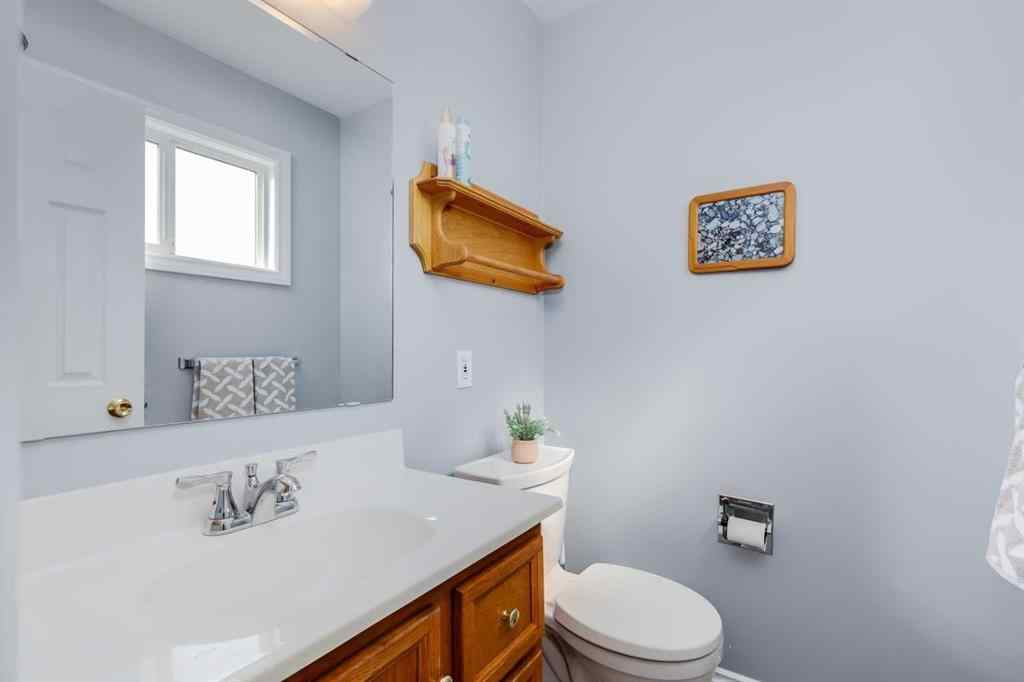 MLS® A2255000 - 1336 56 Avenue NW in North Haven Upper Calgary, Residential