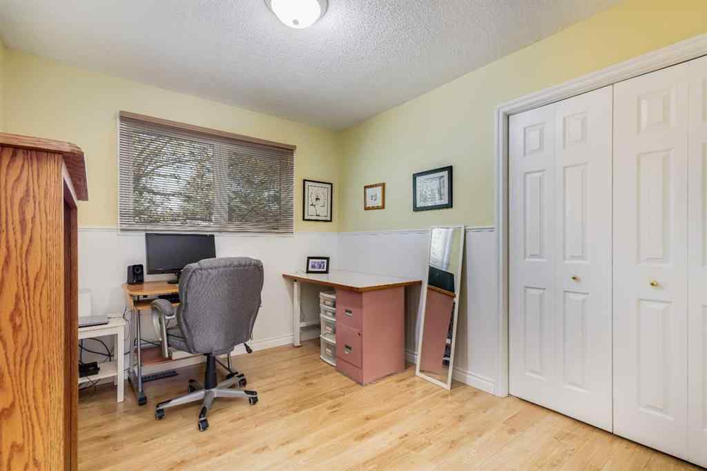 MLS® A2255000 - 1336 56 Avenue NW in North Haven Upper Calgary, Residential