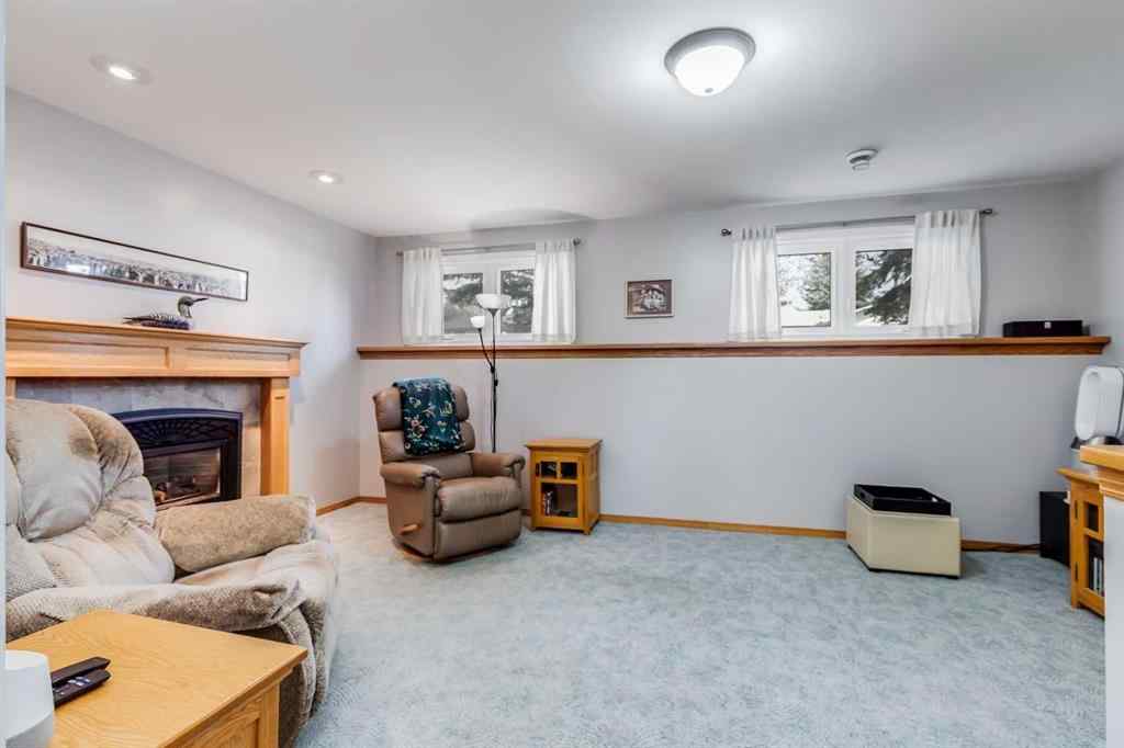 MLS® A2255000 - 1336 56 Avenue NW in North Haven Upper Calgary, Residential