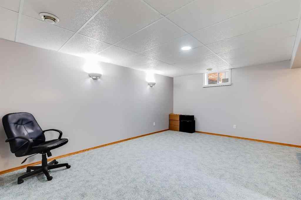 MLS® A2255000 - 1336 56 Avenue NW in North Haven Upper Calgary, Residential