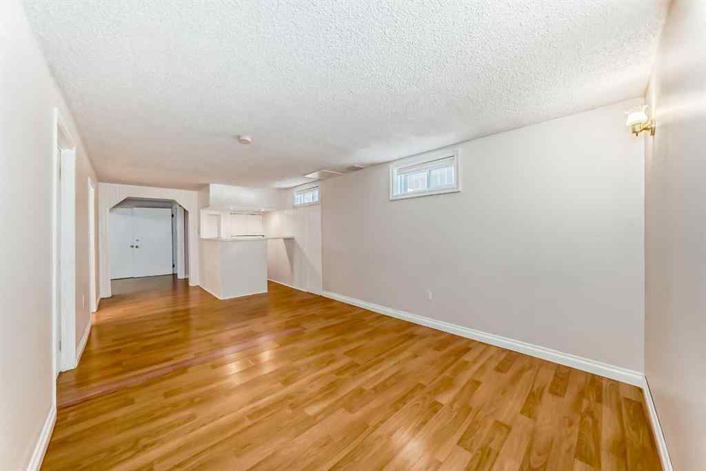 MLS® A2255001 - 6327 24 Avenue NE in Pineridge Calgary, Residential