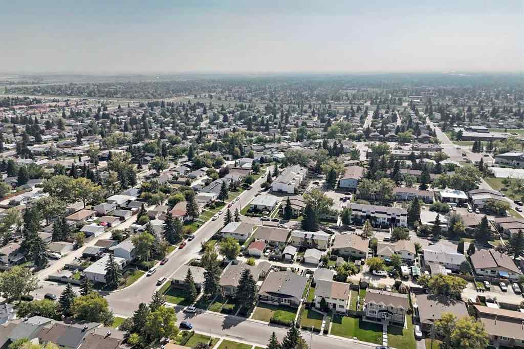 MLS® A2255001 - 6327 24 Avenue NE in Pineridge Calgary, Residential