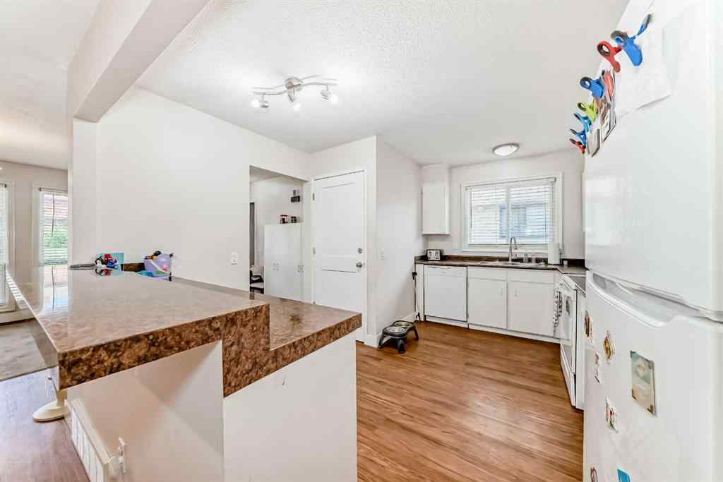 MLS® A2255001 - 6327 24 Avenue NE in Pineridge Calgary, Residential